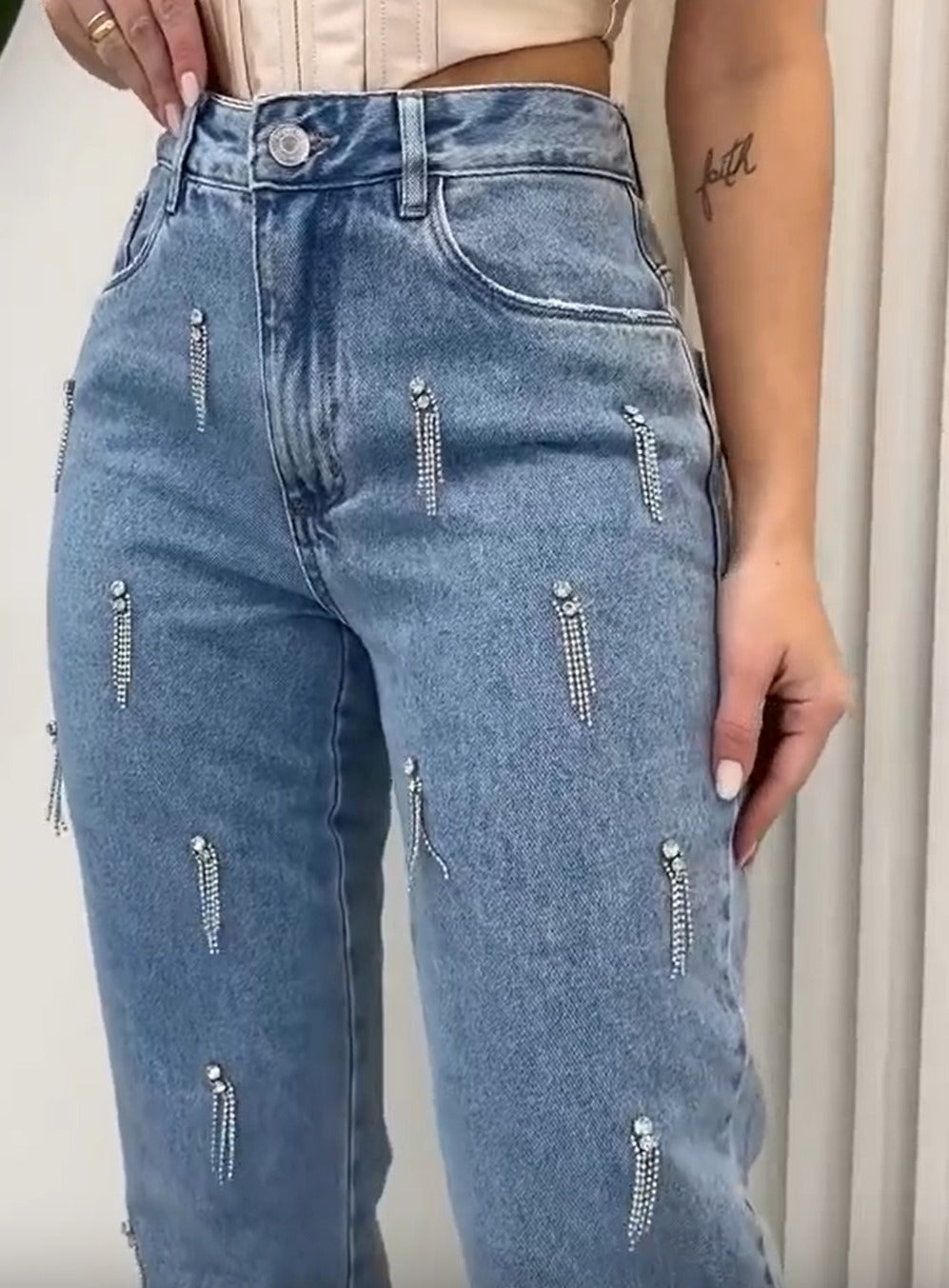 Calça Jeans Com Pedraria